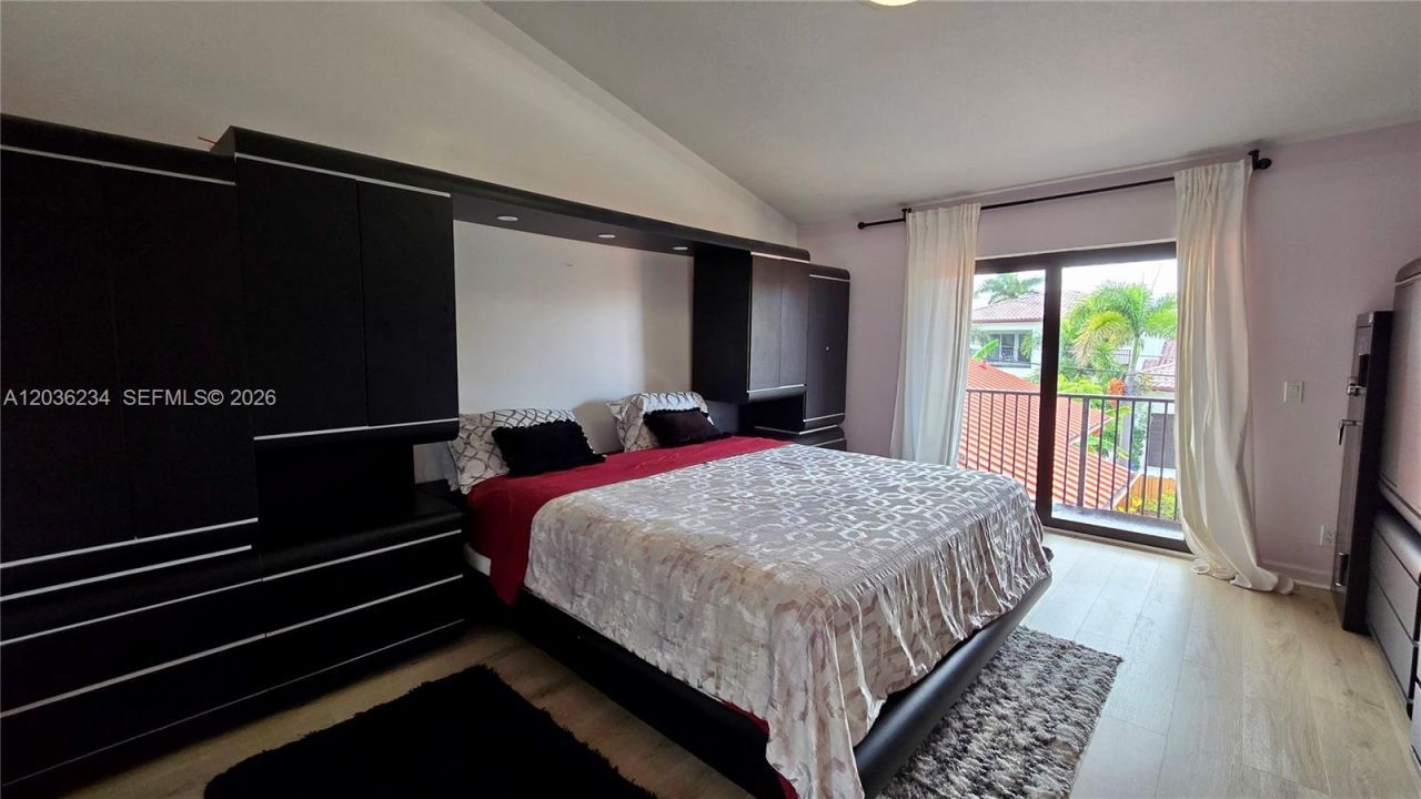 741 Tyler St , Hollywood, FL 33019 Photo