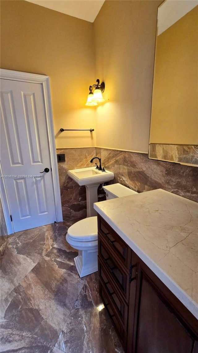 741 Tyler St , Hollywood, FL 33019 Photo