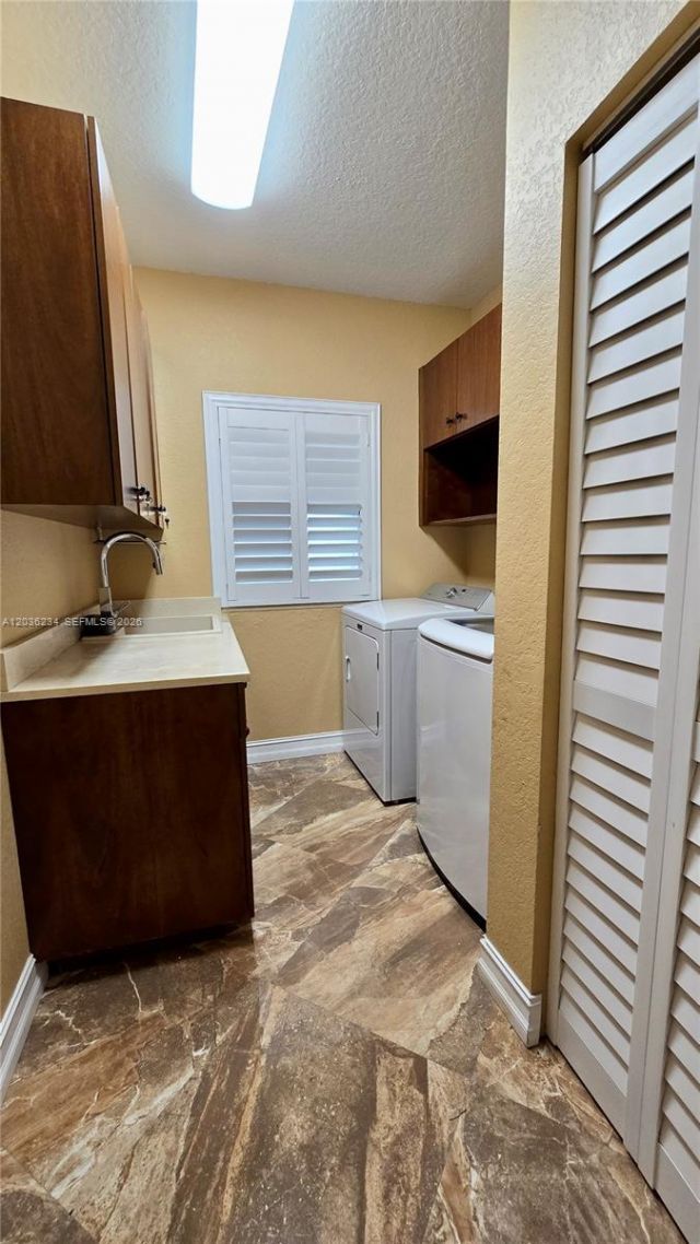 741 Tyler St , Hollywood, FL 33019 Photo
