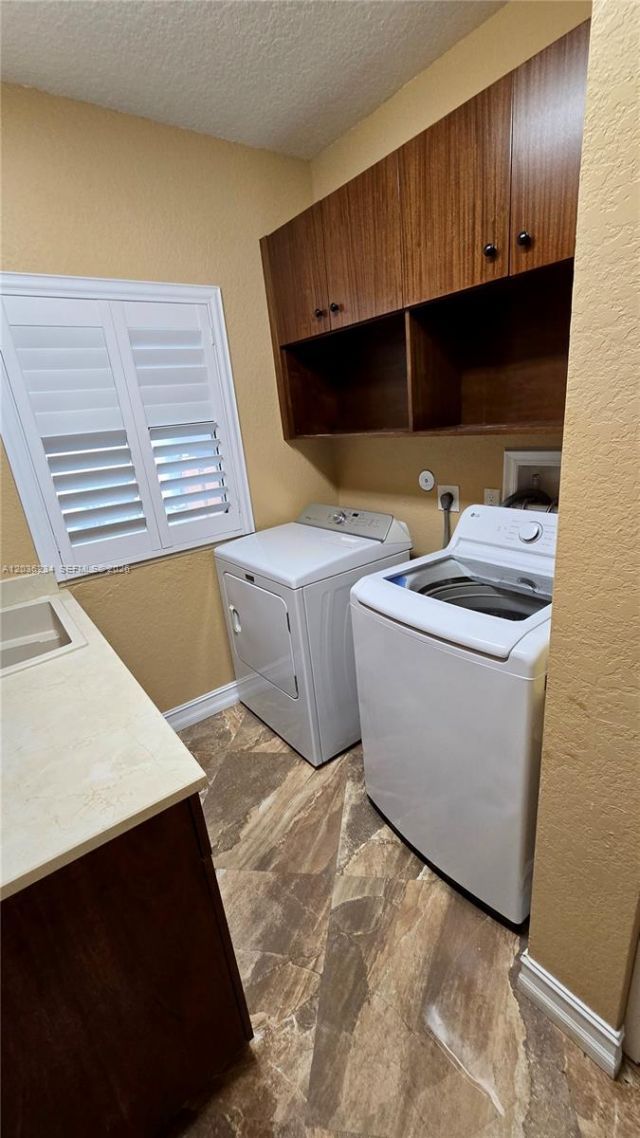 741 Tyler St , Hollywood, FL 33019 Photo