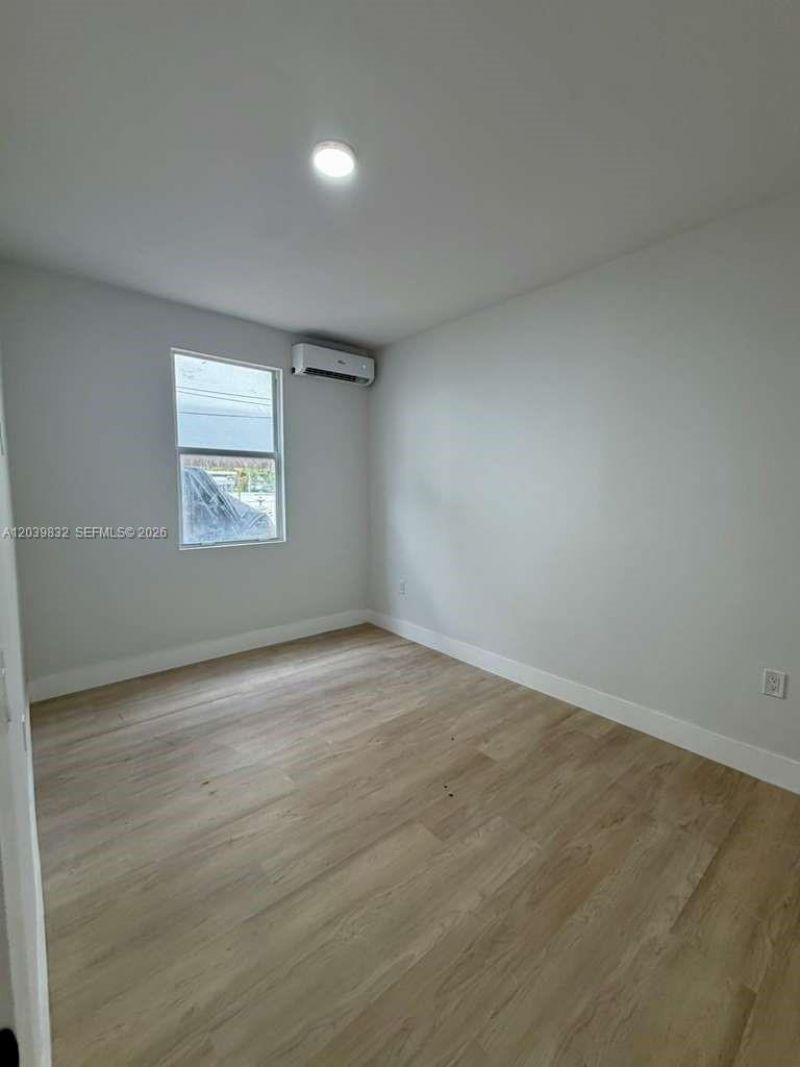 2425 SW 6th St , Unit 3, Miami, FL 33135 Photo
