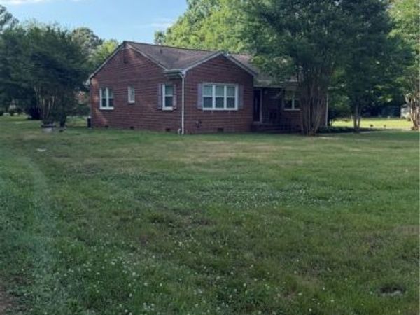 7426 Boydton Plank Road , Dinwiddie, VA 23803