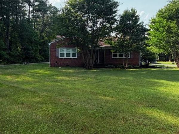 7426 Boydton Plank Road, Dinwiddie, VA 23803