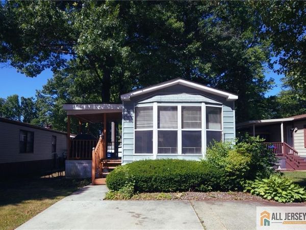30 Dickens Road , North Brunswick, NJ 08902