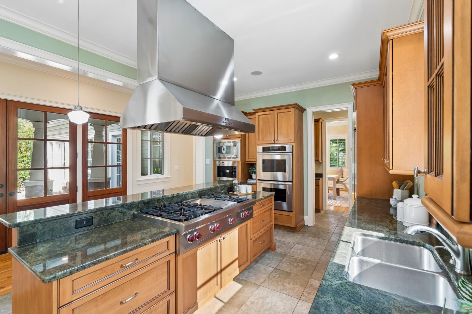 67 Delahow Street Photo 34
