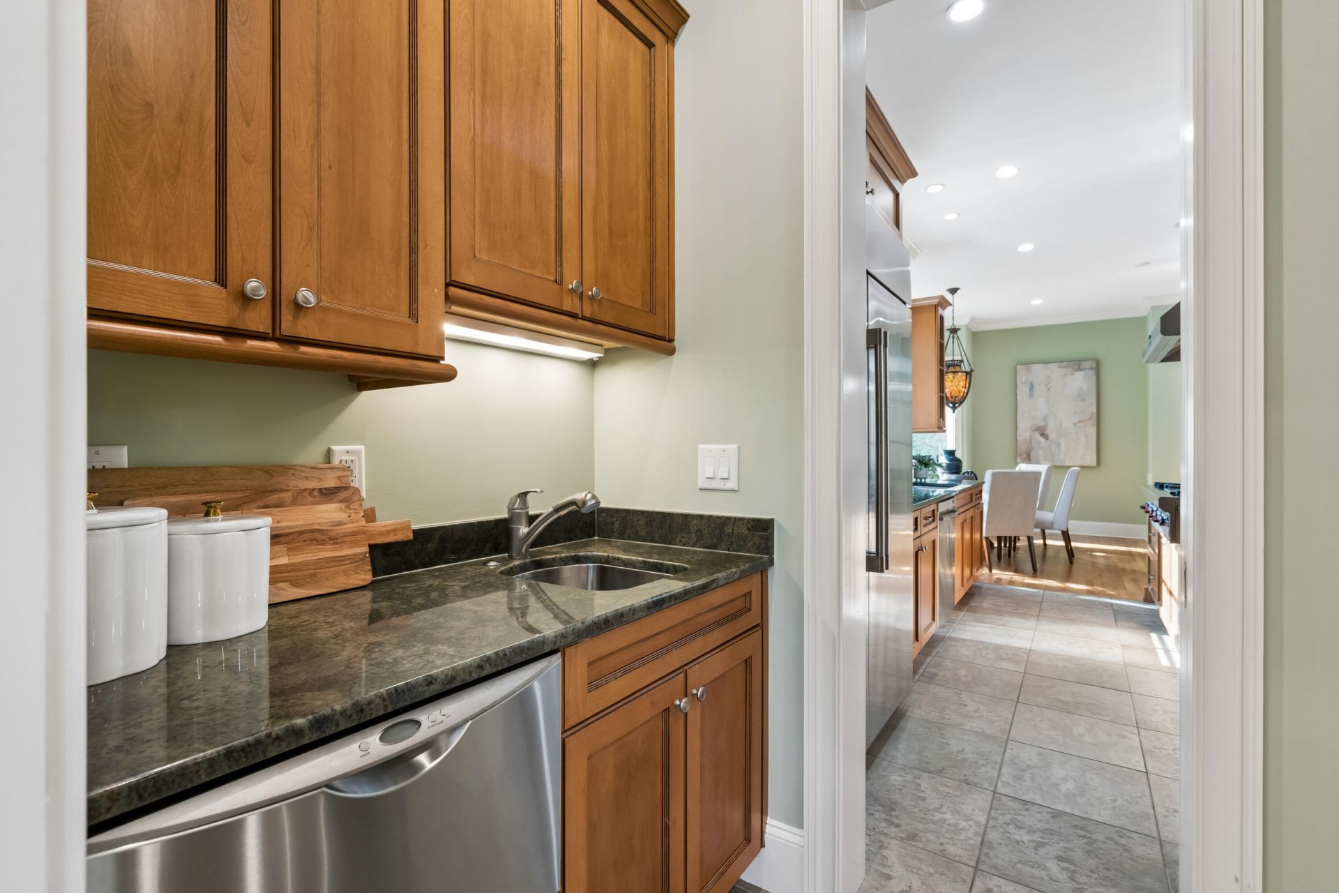 67 Delahow Street Photo 46
