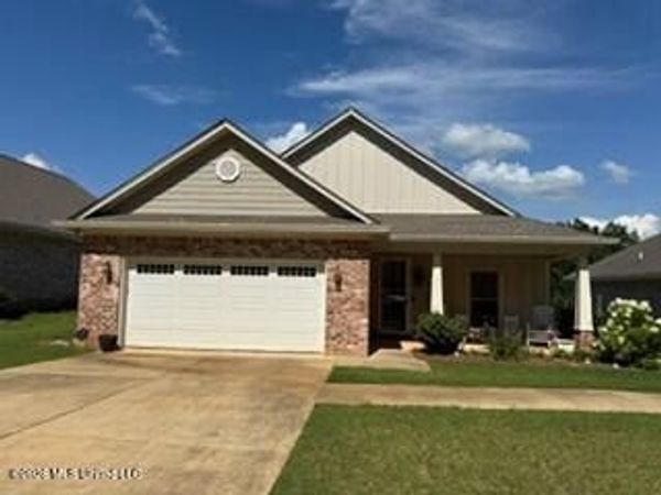 1076 County Road 90 , New Albany, MS 38652