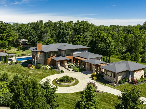 6301 Montana Springs Drive, Zionsville, IN 46077