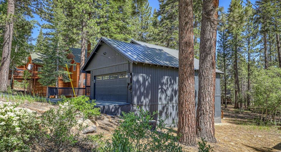 11848 Snowpeak Way, Truckee, CA 96161 Photo