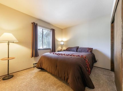 11848 Snowpeak Way, Truckee, CA 96161 Photo