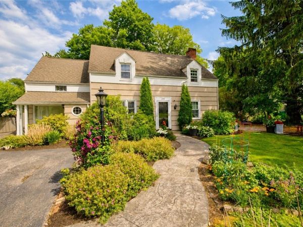 292 Chelmsford Road, Rochester, NY 14618