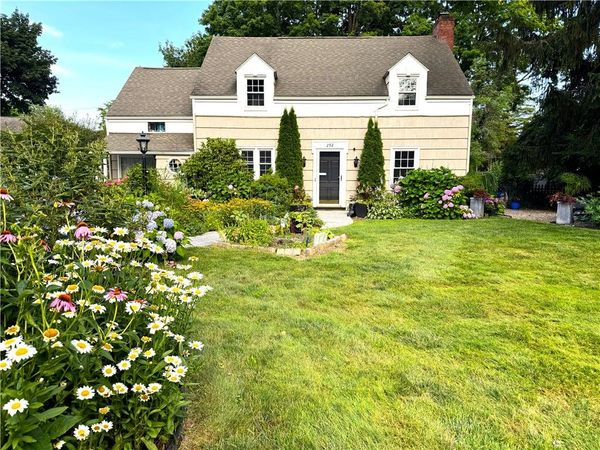 292 Chelmsford Road, Rochester, NY 14618