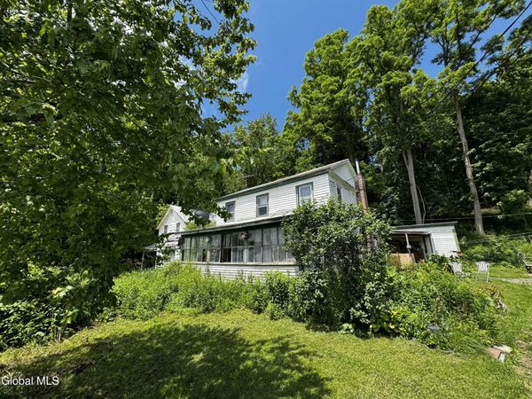 21 River Road, Buskirk, NY 12028