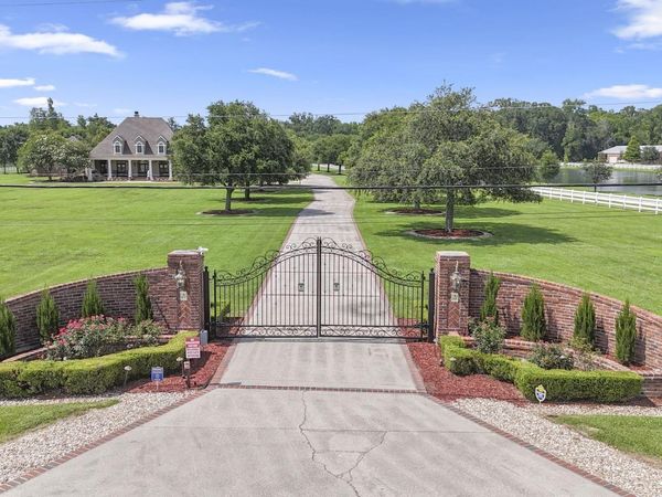 40322 Loosemoore Road, Gonzales, LA 70737