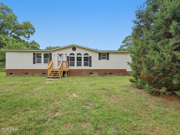 107 W Robertson Street , Beulaville, NC 28518