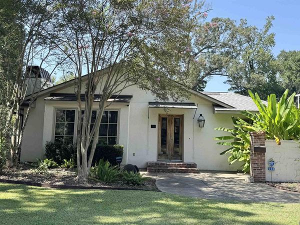 735 Dubois Dr, Baton Rouge, LA 70808