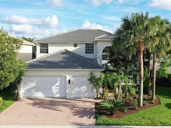2292 Guadelupe DR, NAPLES, FL 34119