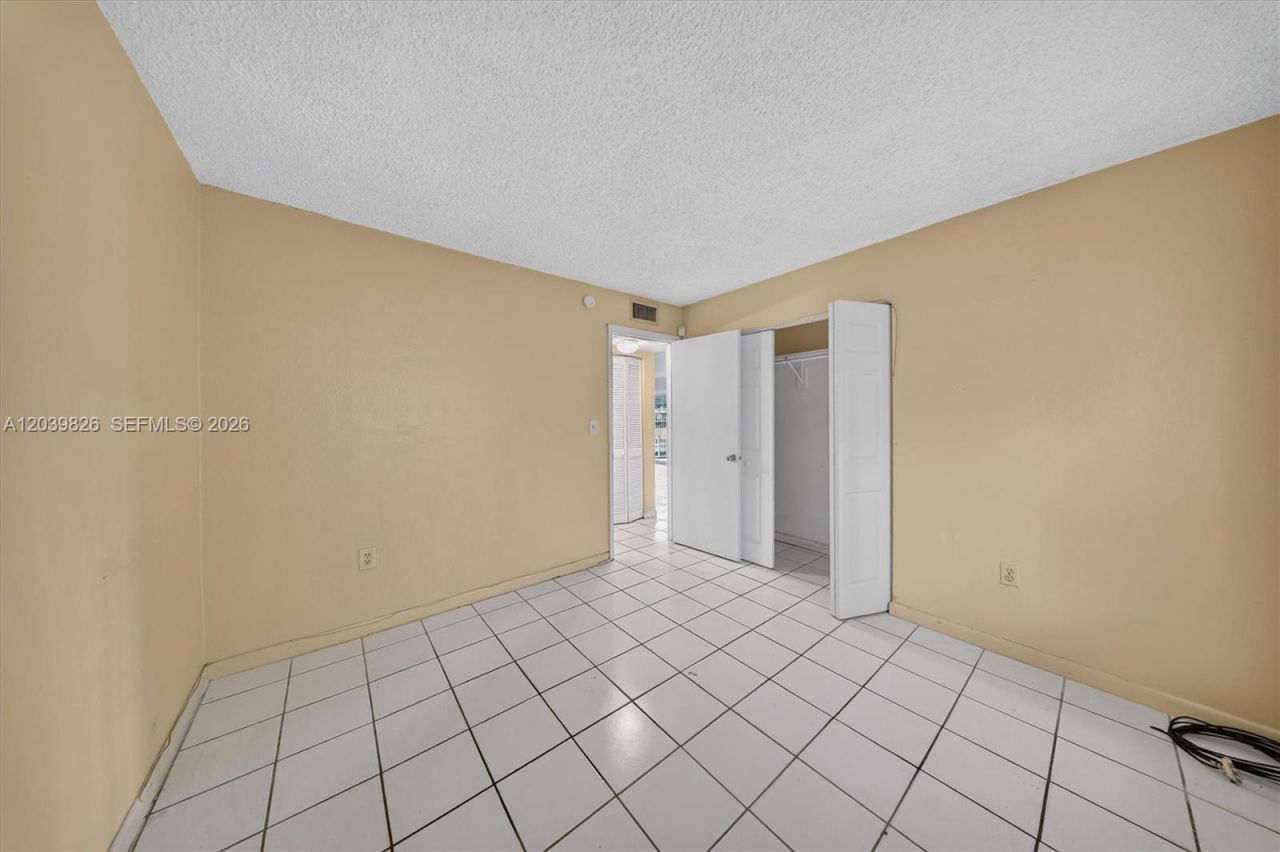 505 NW 177th St, Unit 103, Miami Gardens, FL 33169 Photo