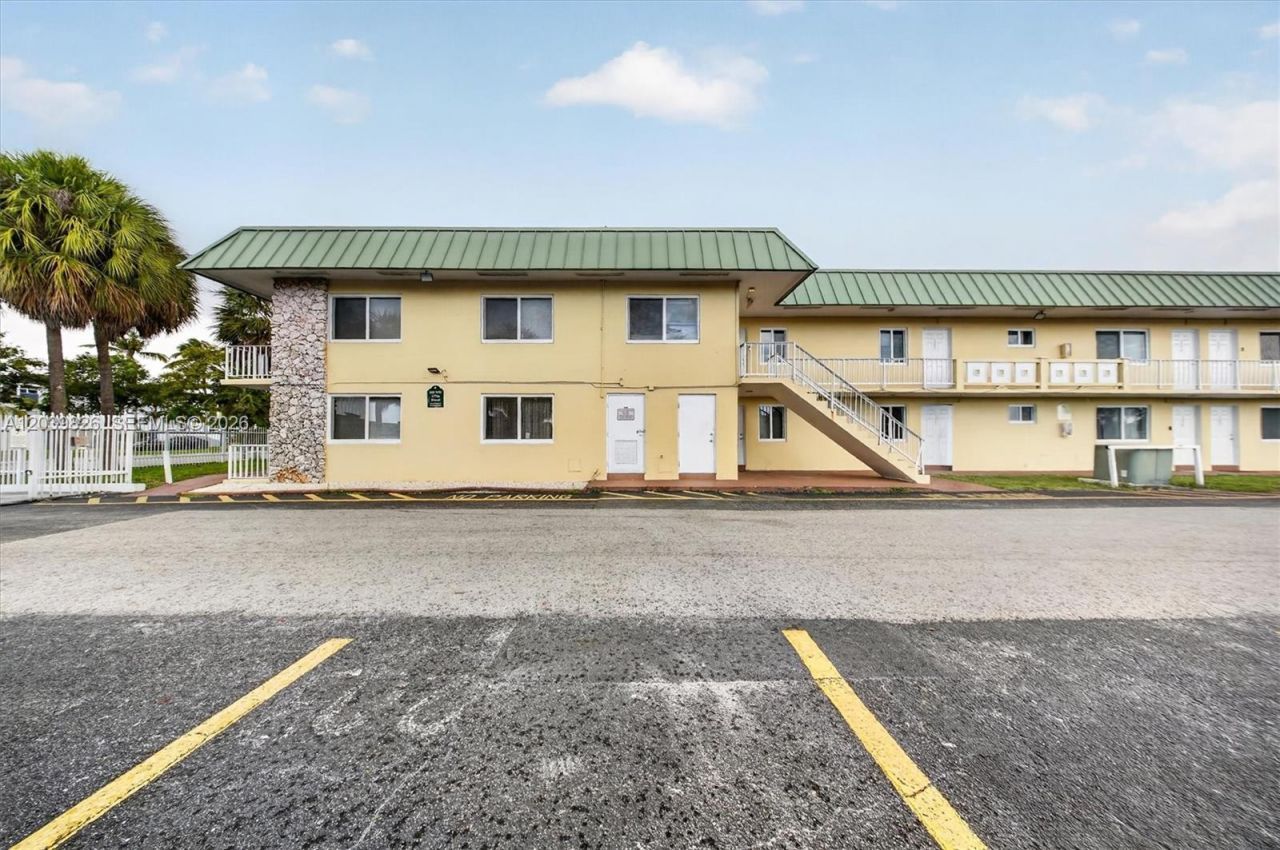 505 NW 177th St, Unit 103, Miami Gardens, FL 33169 Photo