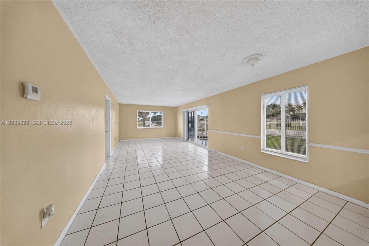 505 NW 177th St, Unit 103, Miami Gardens, FL 33169 Photo