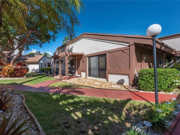 601 Leslie Dr, Hallandale Beach, FL 33009