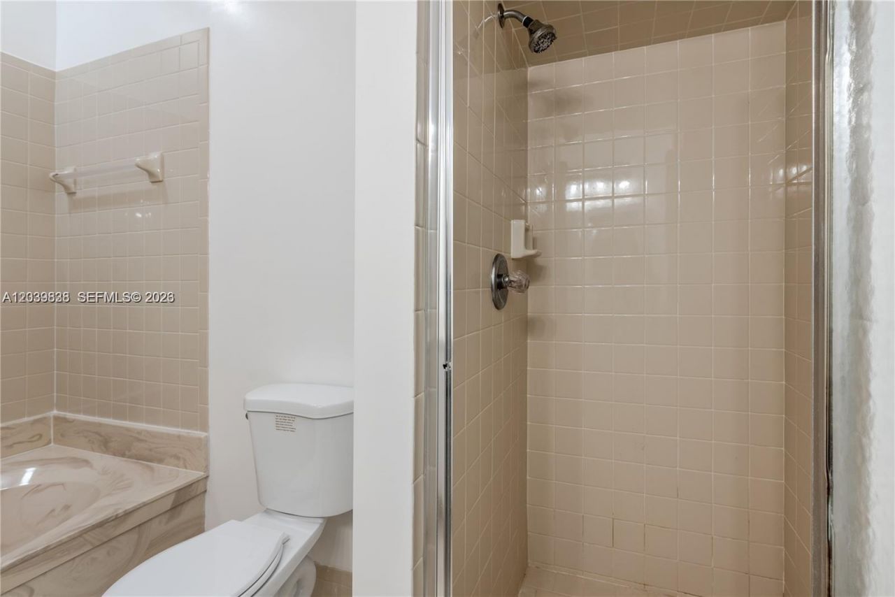 601 Leslie Dr, Hallandale Beach, FL 33009 Photo
