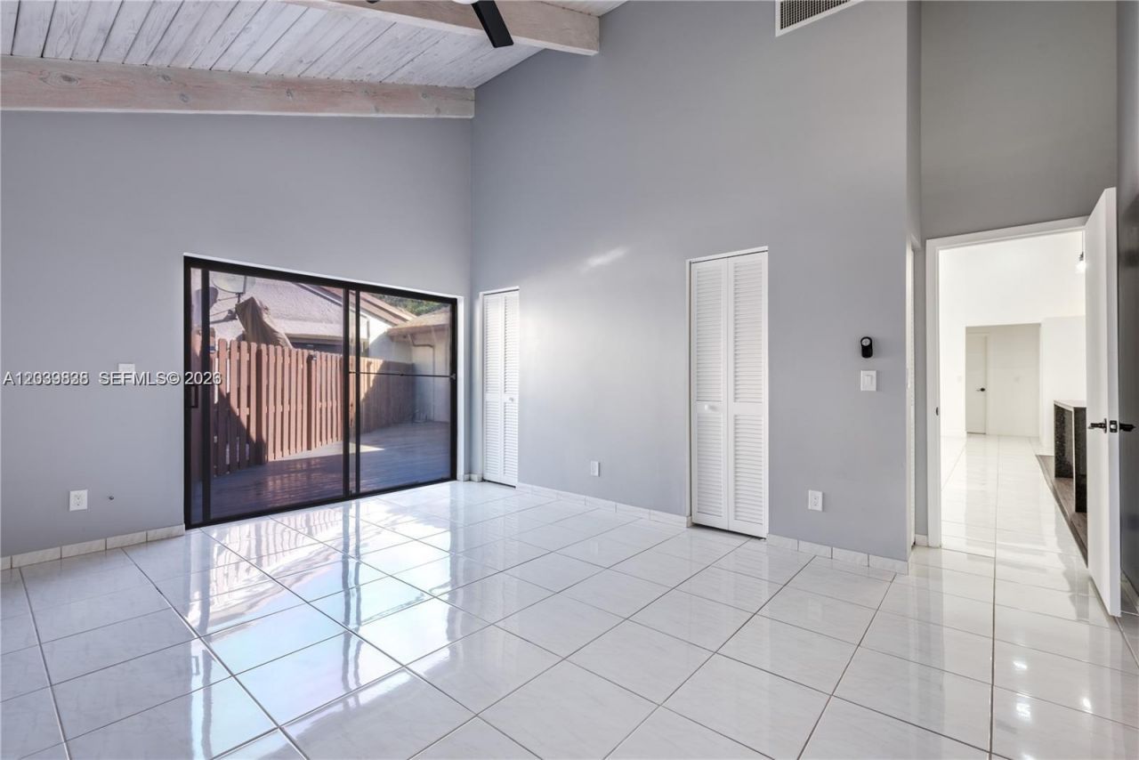 601 Leslie Dr, Hallandale Beach, FL 33009 Photo