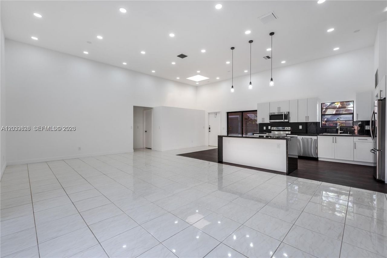 601 Leslie Dr, Hallandale Beach, FL 33009 Photo