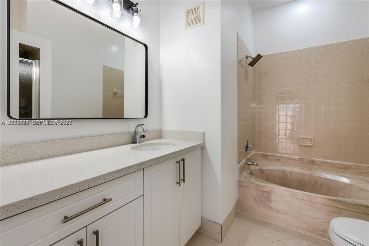601 Leslie Dr, Hallandale Beach, FL 33009 Photo