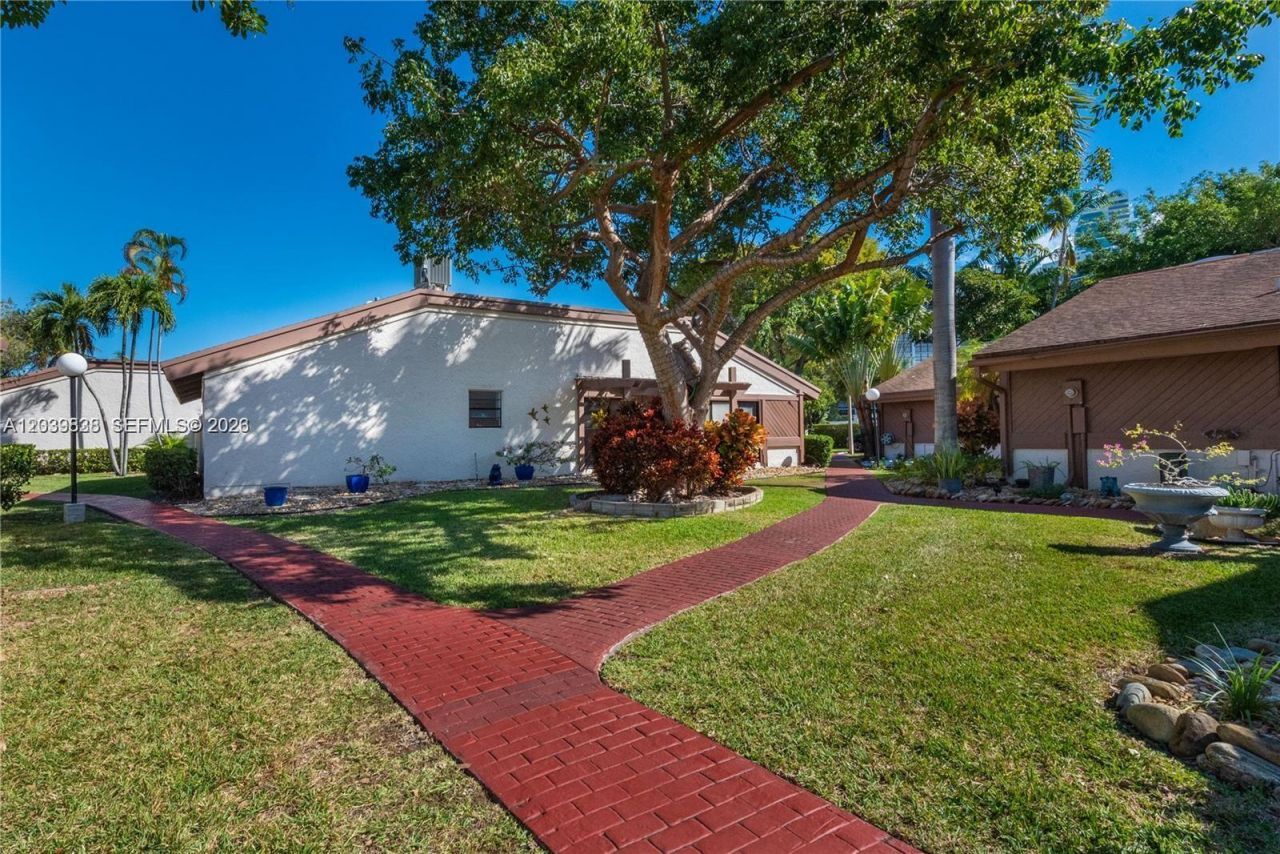 601 Leslie Dr, Hallandale Beach, FL 33009 Photo