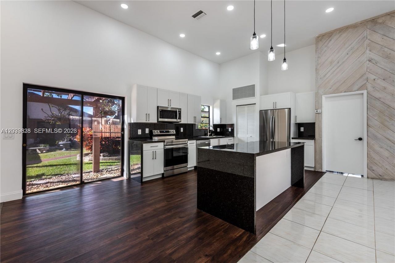 601 Leslie Dr, Hallandale Beach, FL 33009 Photo