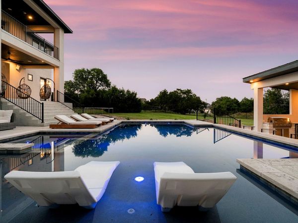 524 Francis CT, Liberty Hill, TX 78642