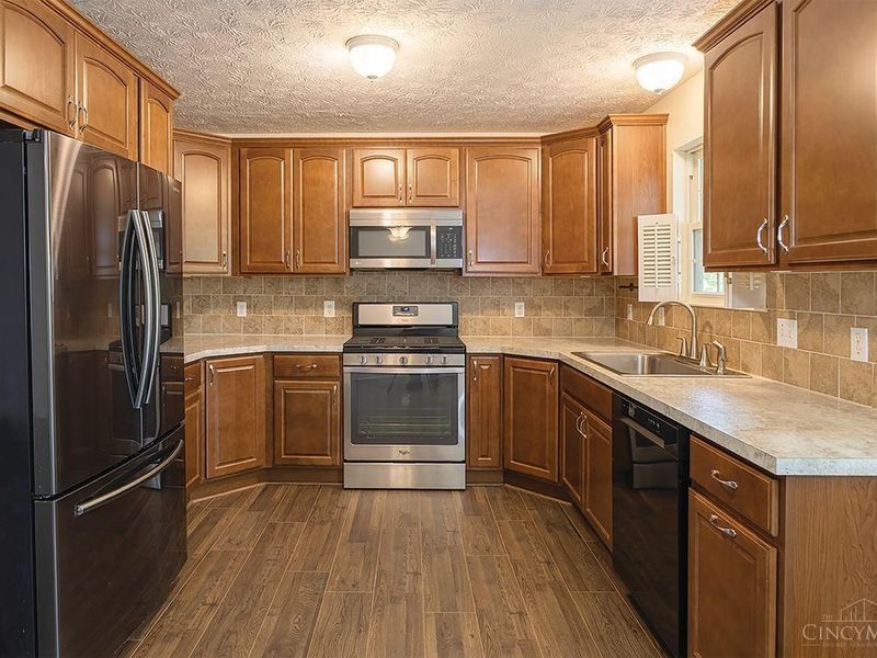 488 Misty Dawn Road, Hamilton Twp, OH 45039 Photo 15