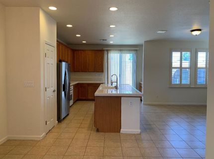 1881 Alice Way, Sacramento, CA 95834 Photo
