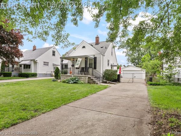 115 Gargantua Avenue, Clawson, MI 48017