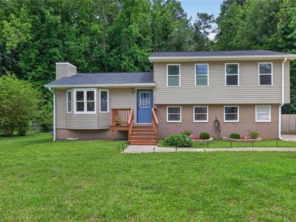 95 S Meadowcliff Circle S, Carrollton, GA 30116