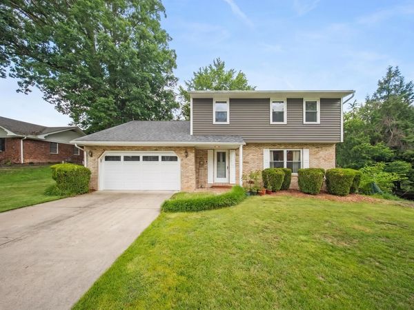 132 Barkley, Russell, KY 41169