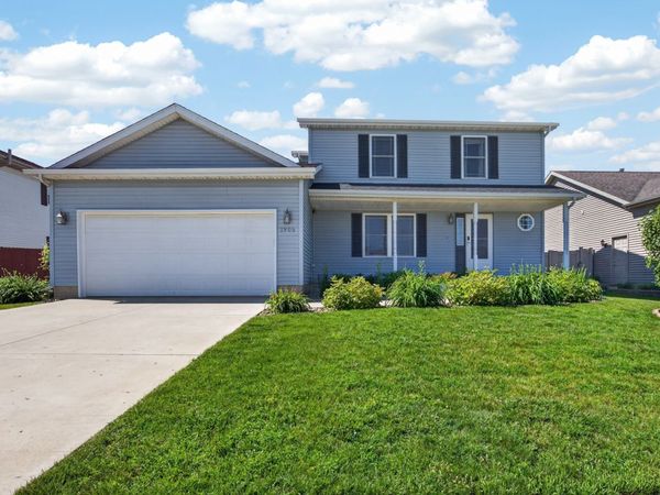 1905 Saltonstall Drive , Normal, IL 61761