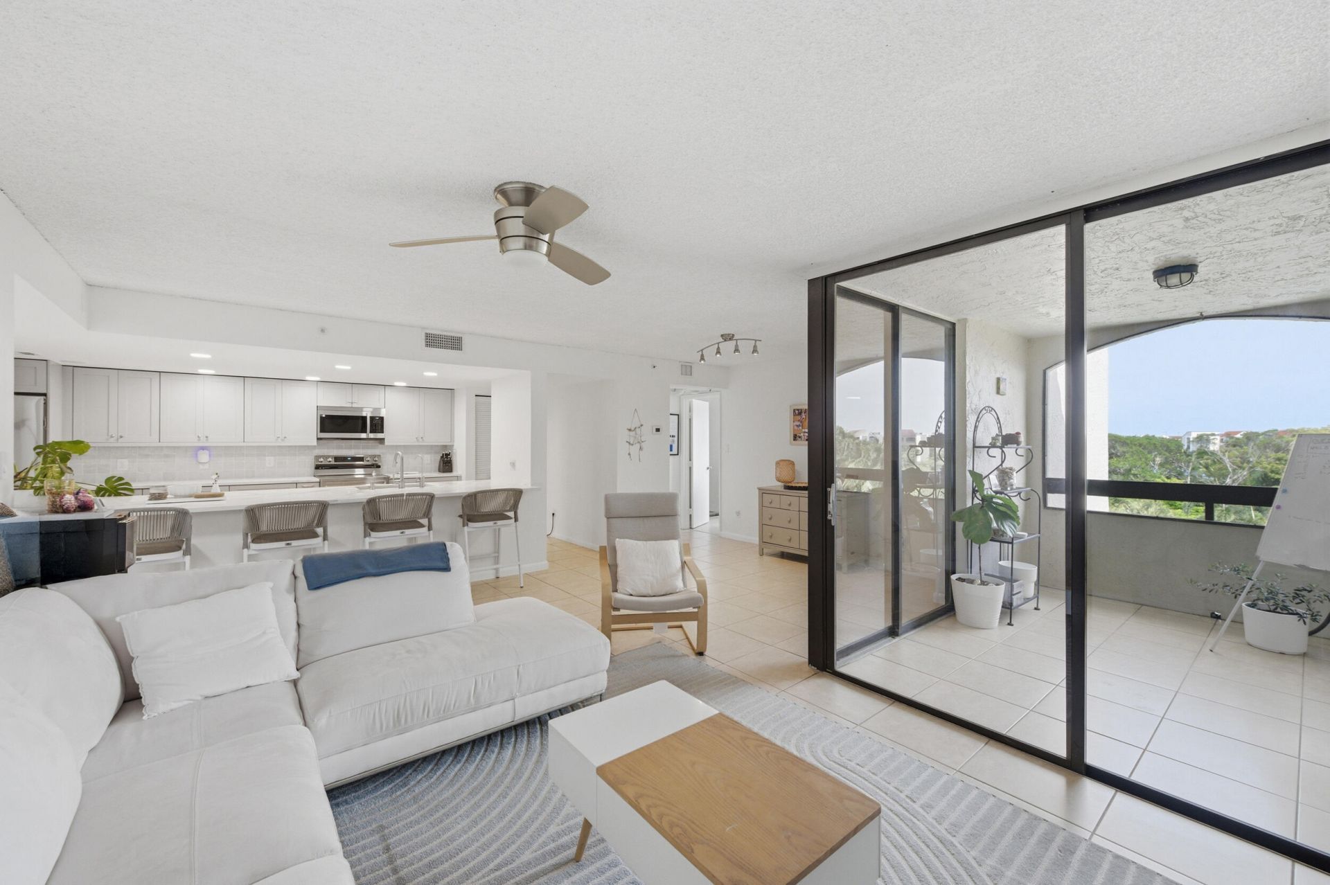 1915 Lavers Circle, Unit E508, Delray Beach, FL 33444 Photo