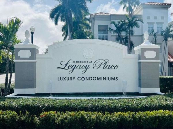 11021 Legacy Lane, Unit 302, Palm Beach Gardens, FL 33410