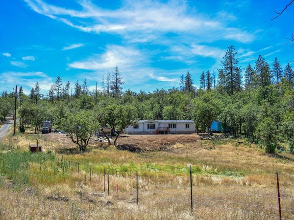 1956 Worthington Road, Eagle Point, OR 97524