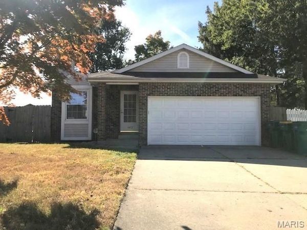 1413 ROYAL OAK Court , O'Fallon, IL 62269