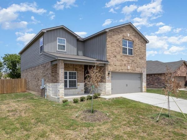 1174 Treeta TRL, Kyle, TX 78640