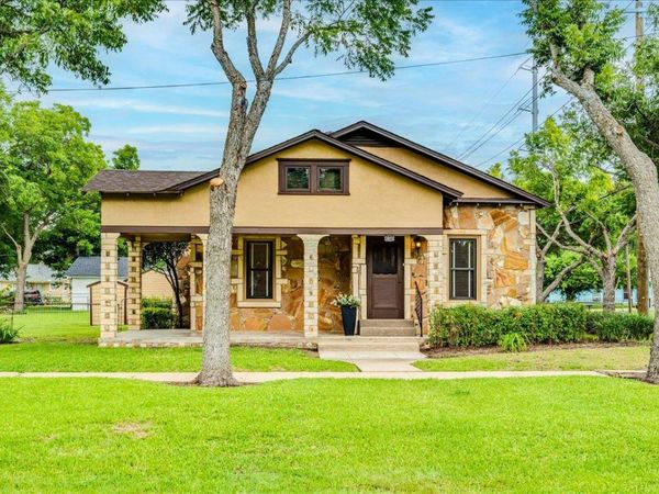 305 W Ash ST, Granger, TX 76530