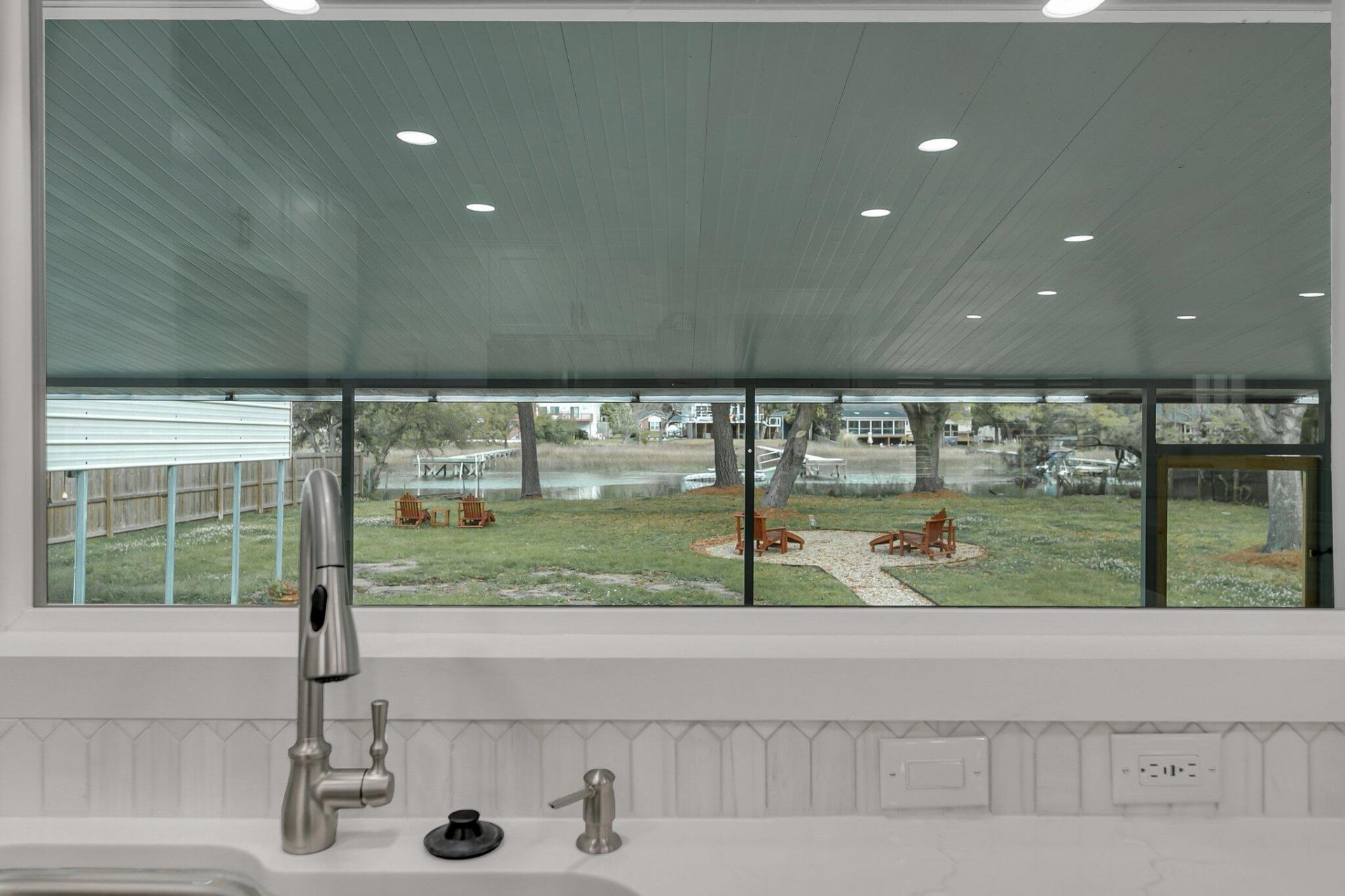 764 Creekside Drive Photo 21