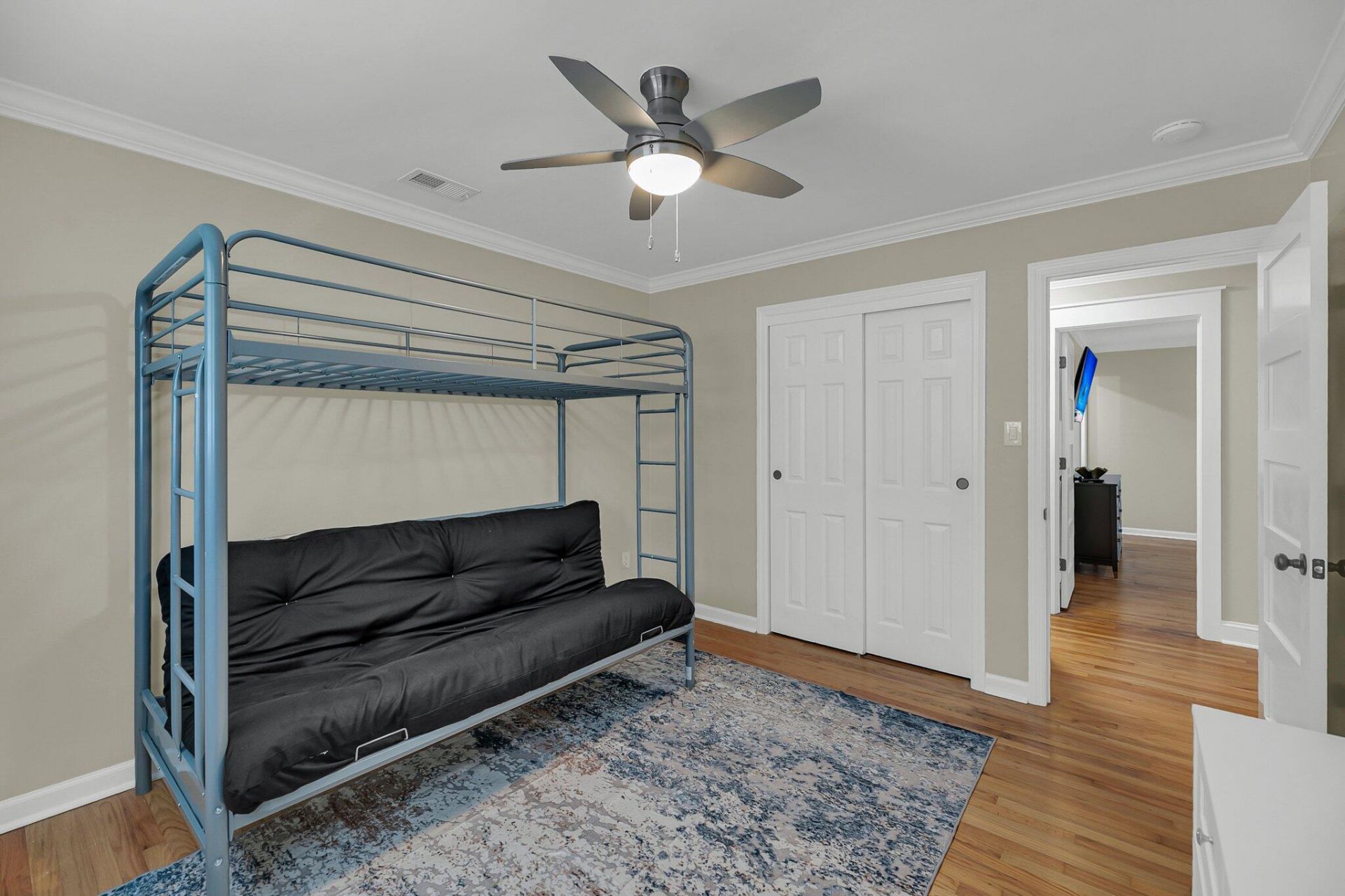 764 Creekside Drive Photo 32