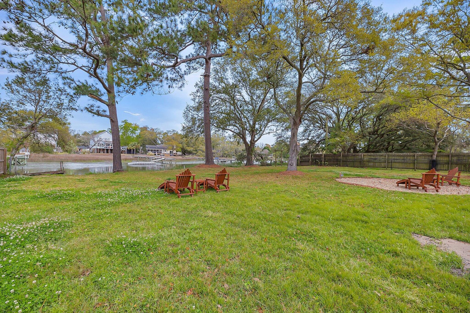 764 Creekside Drive Photo 35