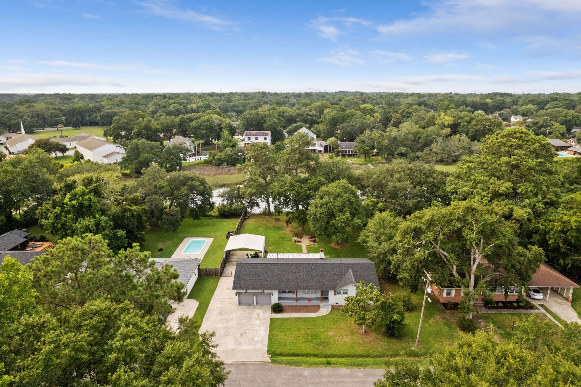 764 Creekside Drive Photo 39