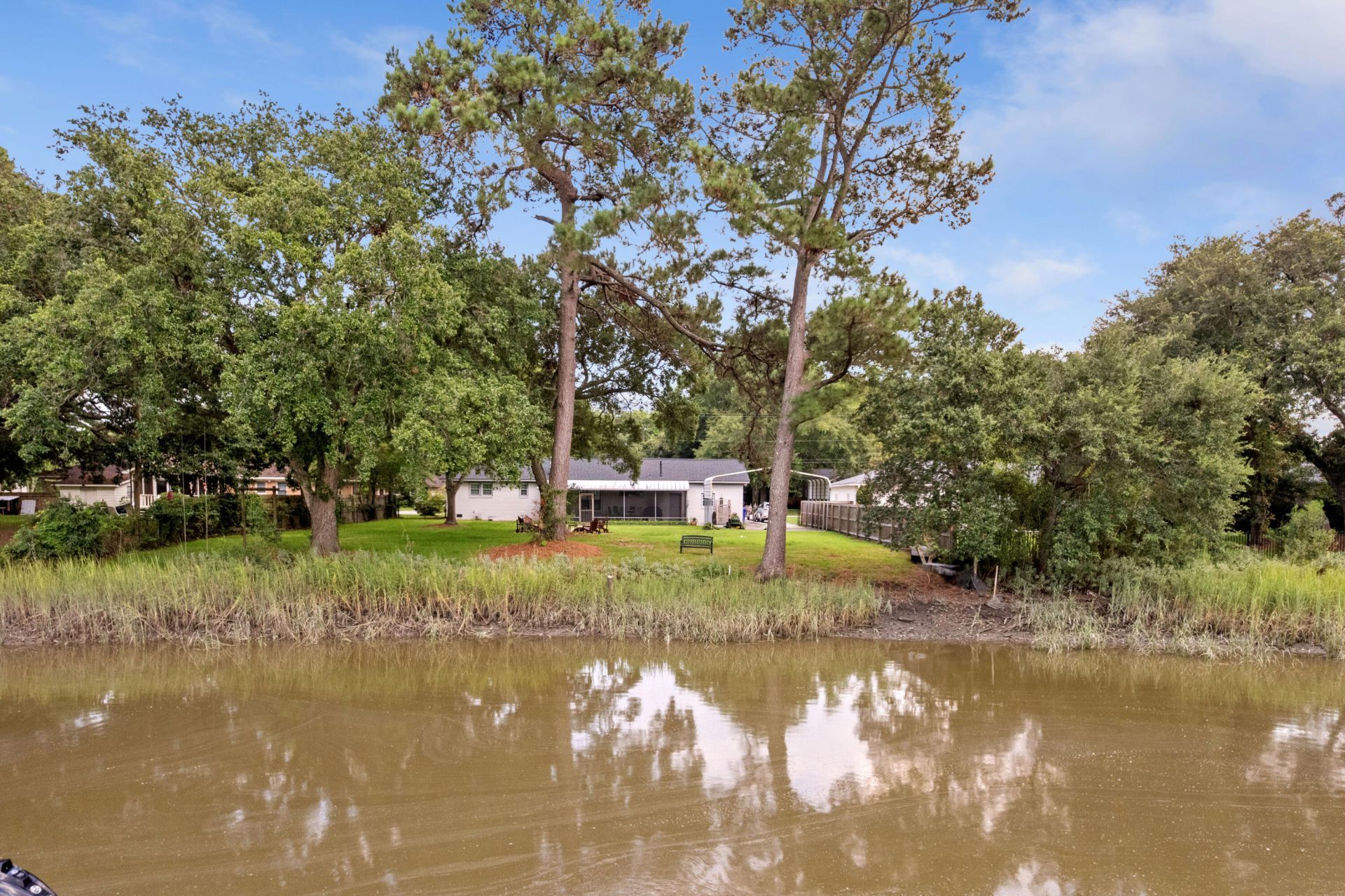 764 Creekside Drive Photo 5
