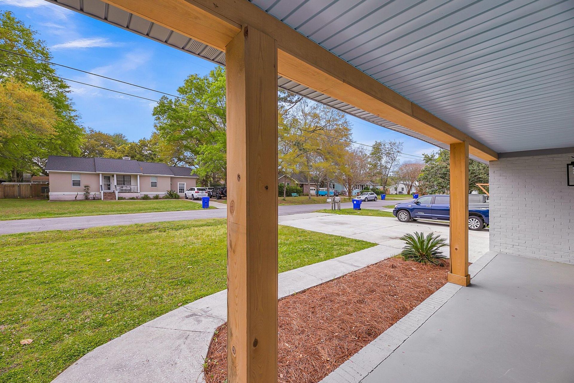 764 Creekside Drive Photo 8